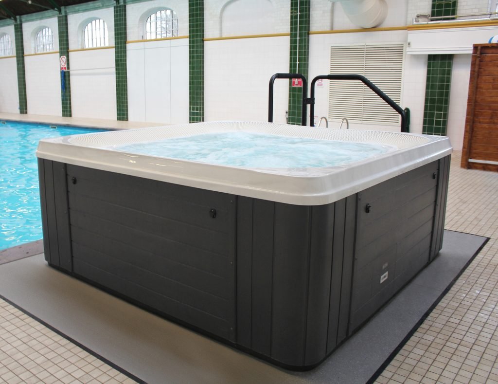 a large hot tub in a room